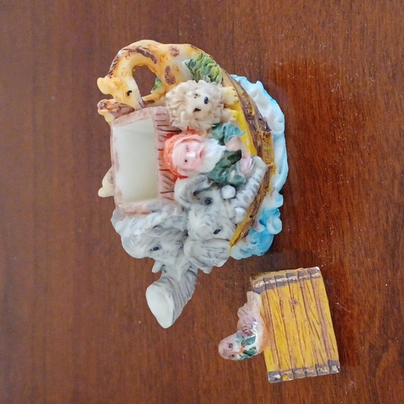 Vintage Miniature Noah's Ark Resin Tea Set - 11 Piece - Picture 5 of 16